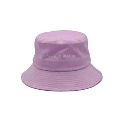 手紙の平らな刺繍の漁師のバケツ帽子によって編まれるパッチの100%の綿のあや織りの紫色