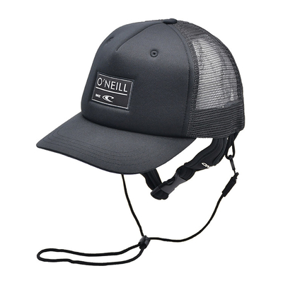 黒い5つのパネルのスポーツのトラック運転手の帽子ポリエステル網は注文のロゴを刺繍した