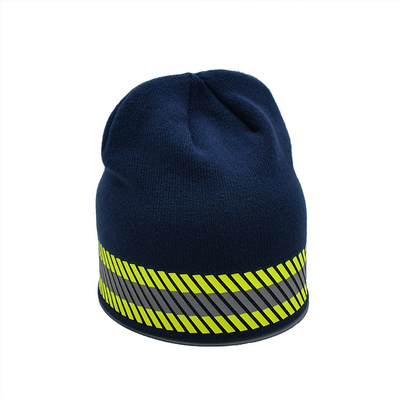 男女兼用のフットボールの頭骨の帽子Oemの反射のロゴの連続した帽子の冬ポリエステル ヘルメットはさみ金