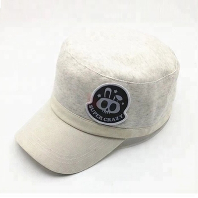 刺繍されたパターンを持つ人のための個人化された白い軍の士官候補生の帽子