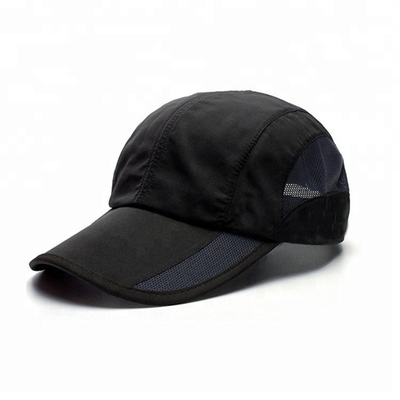 4つのパネルの夏のゴルフ帽子、黒い利用できる網のゴルフ帽子OEM/ODM