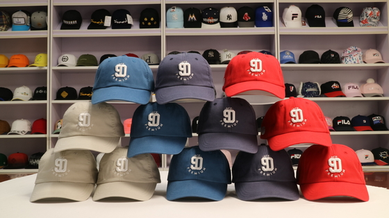 6パネルの野球帽の注文3d刺繍のロゴの綿のお父さんの帽子を楽勝で突破して下さい