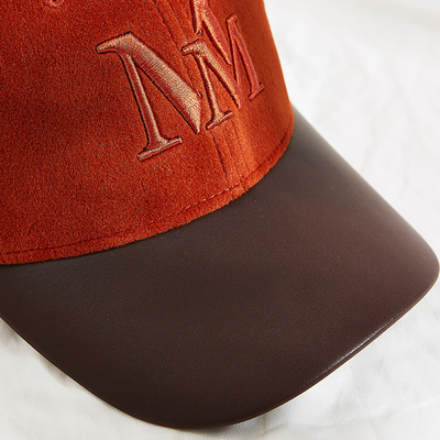 注文のビロードはDebossedの金属のバックルが付いている野球帽を刺繍した