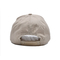 綿のSweatbandは金属が付いている野球帽を記章を付ける曲げられた形に刺繍した