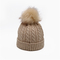女性の冬の方法によって編まれる帽子の女性のねじれパターン帽子のための帽子の帽子の毛皮Pom
