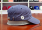 速い乾燥した生地の青いスポーツのお父さんの帽子はバックル/メンズ型の野球帽に金属をかぶせます