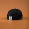 良質の刺繍された転がされた帽子、カスタマイズされたプラスチック バックルのDockerの帽子、洗浄された黒いBrimless帽子