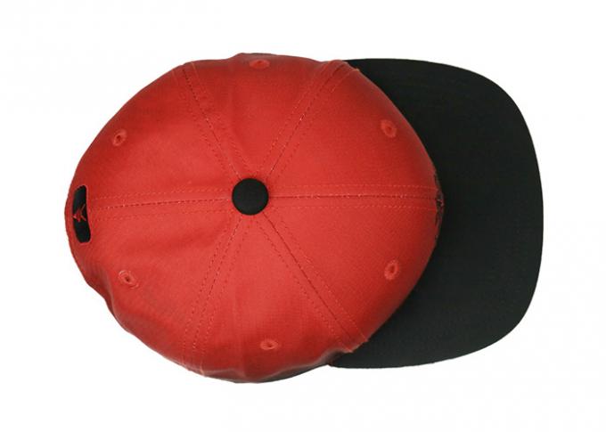 エースの卸売は平らな縁の帽子の赤い調子の刺繍の涼しい男性をカスタマイズします