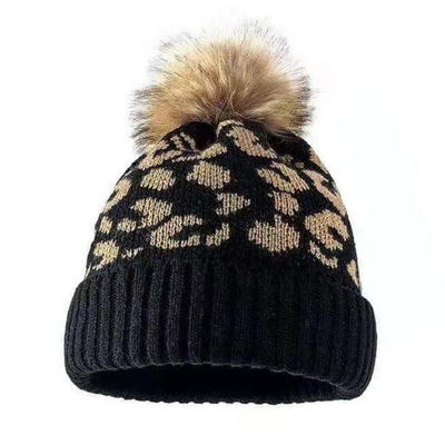 高品質のポムポム 冬 Leopard Print Beanie 卸売 柔らかい温かい編み帽子